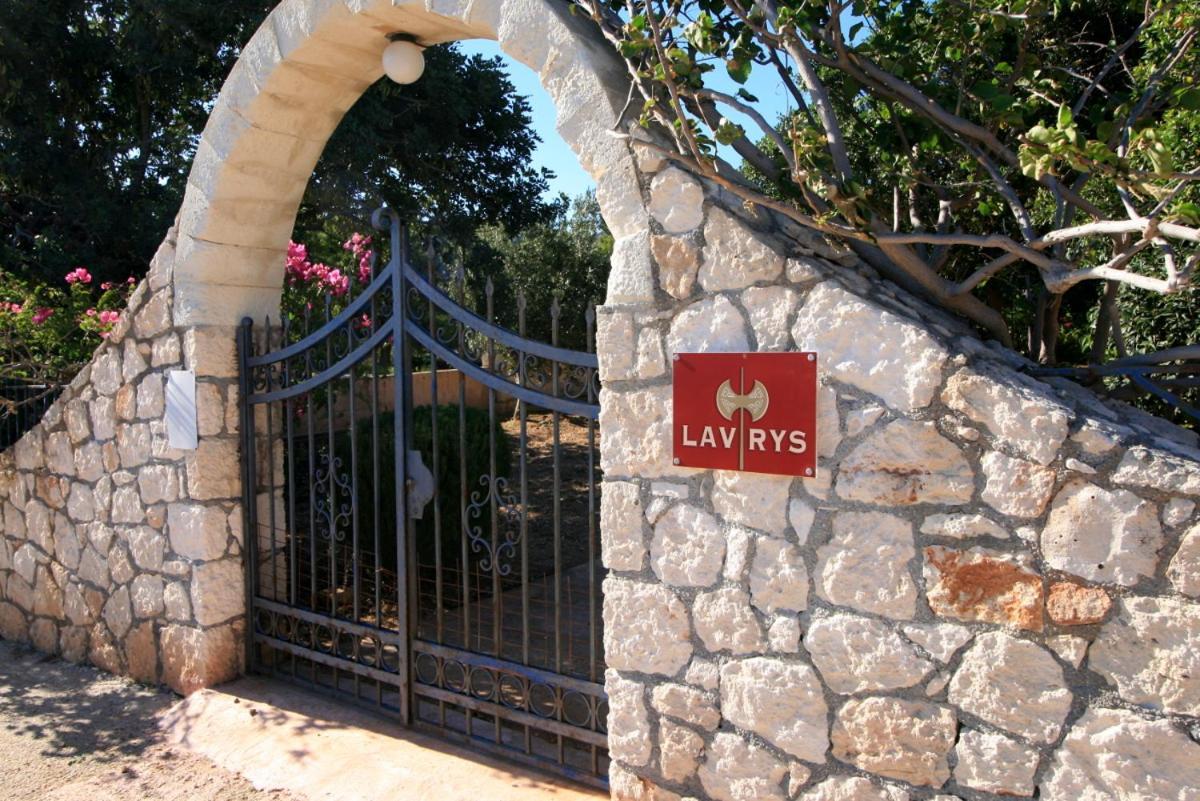 Seaside, Relaxing Family House With Playground! Villa Lavrys 4 Марати Экстерьер фото