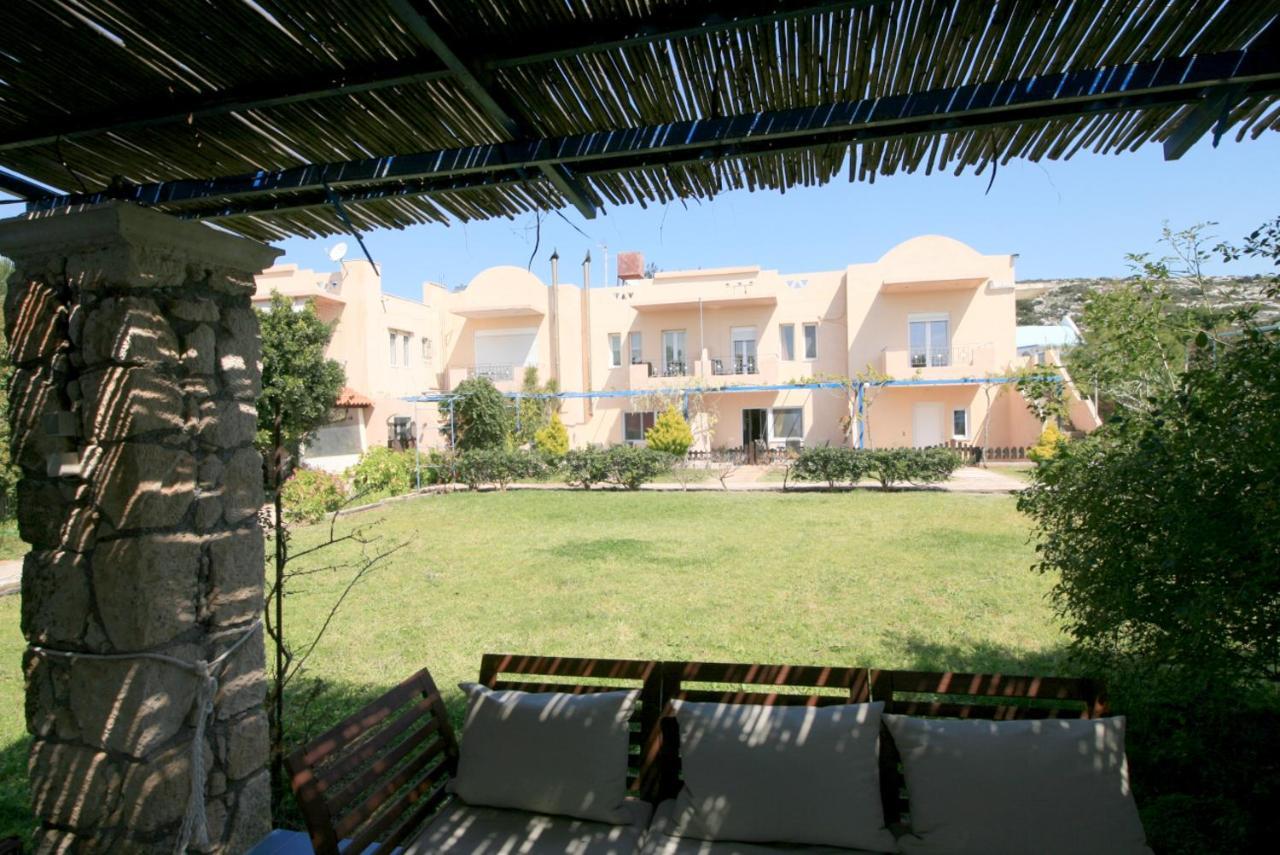Seaside, Relaxing Family House With Playground! Villa Lavrys 4 Марати Экстерьер фото