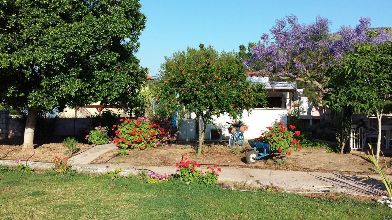 Seaside, Relaxing Family House With Playground! Villa Lavrys 4 Марати Экстерьер фото